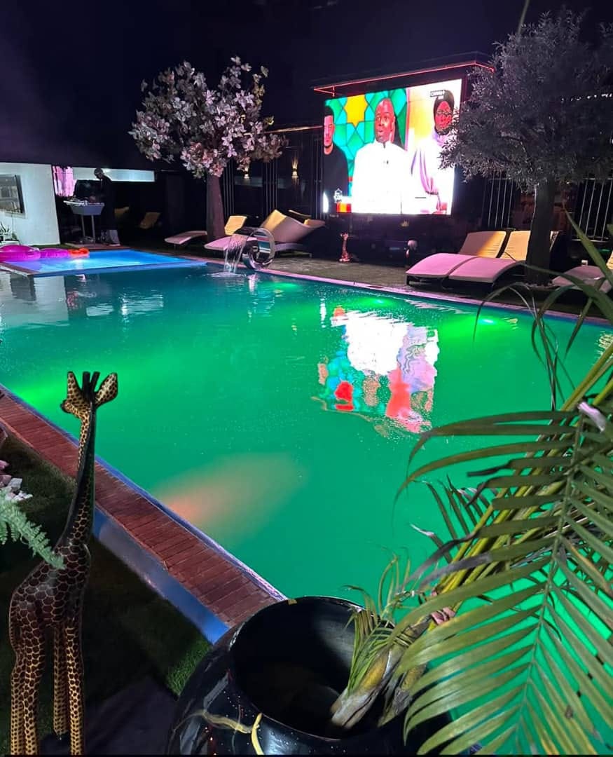 Swimming pool at Hotel Exotic Plaza