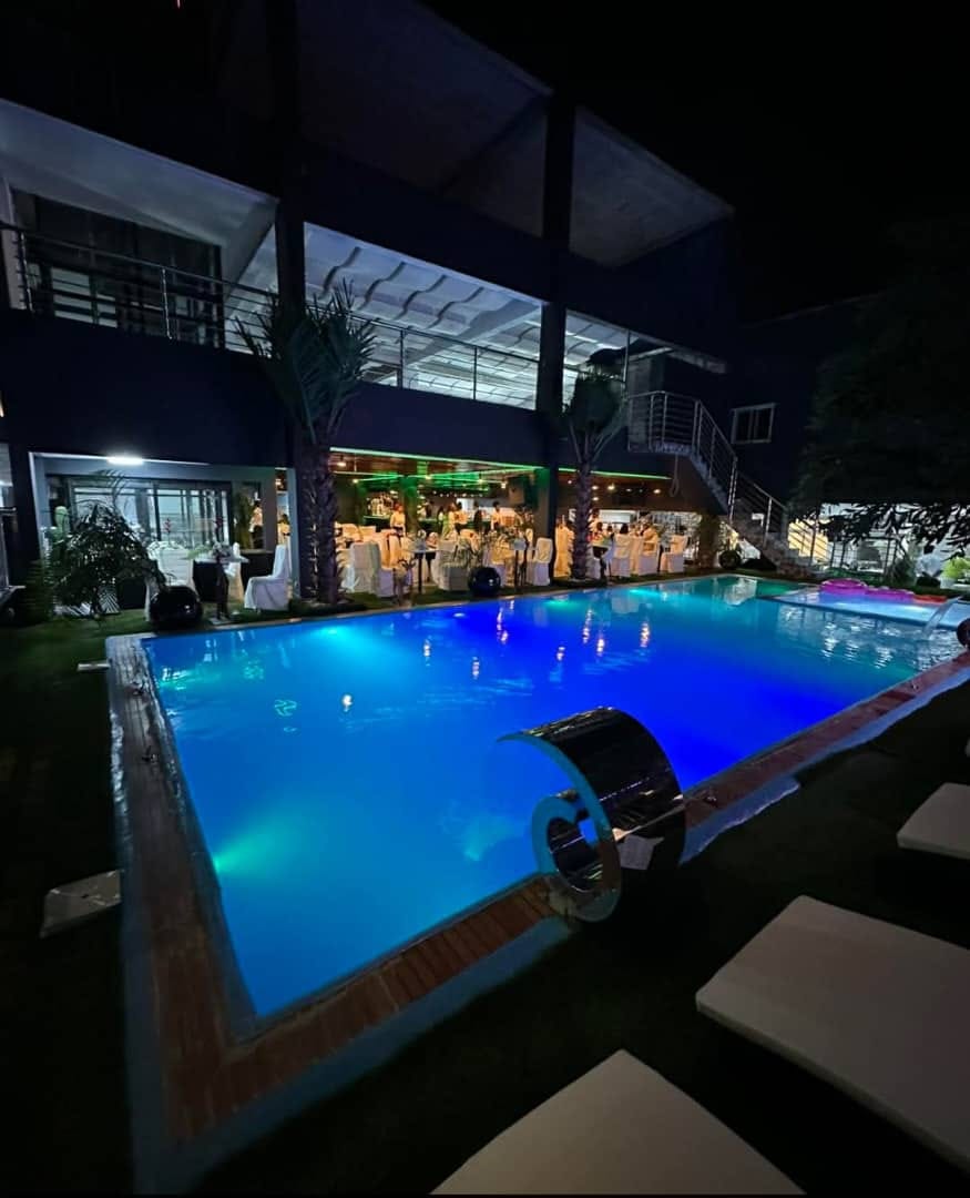 Pool detail 2